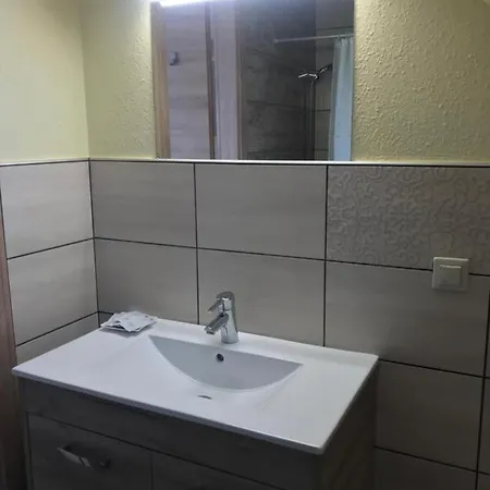 Bed & Breakfast Balaton Panzio *